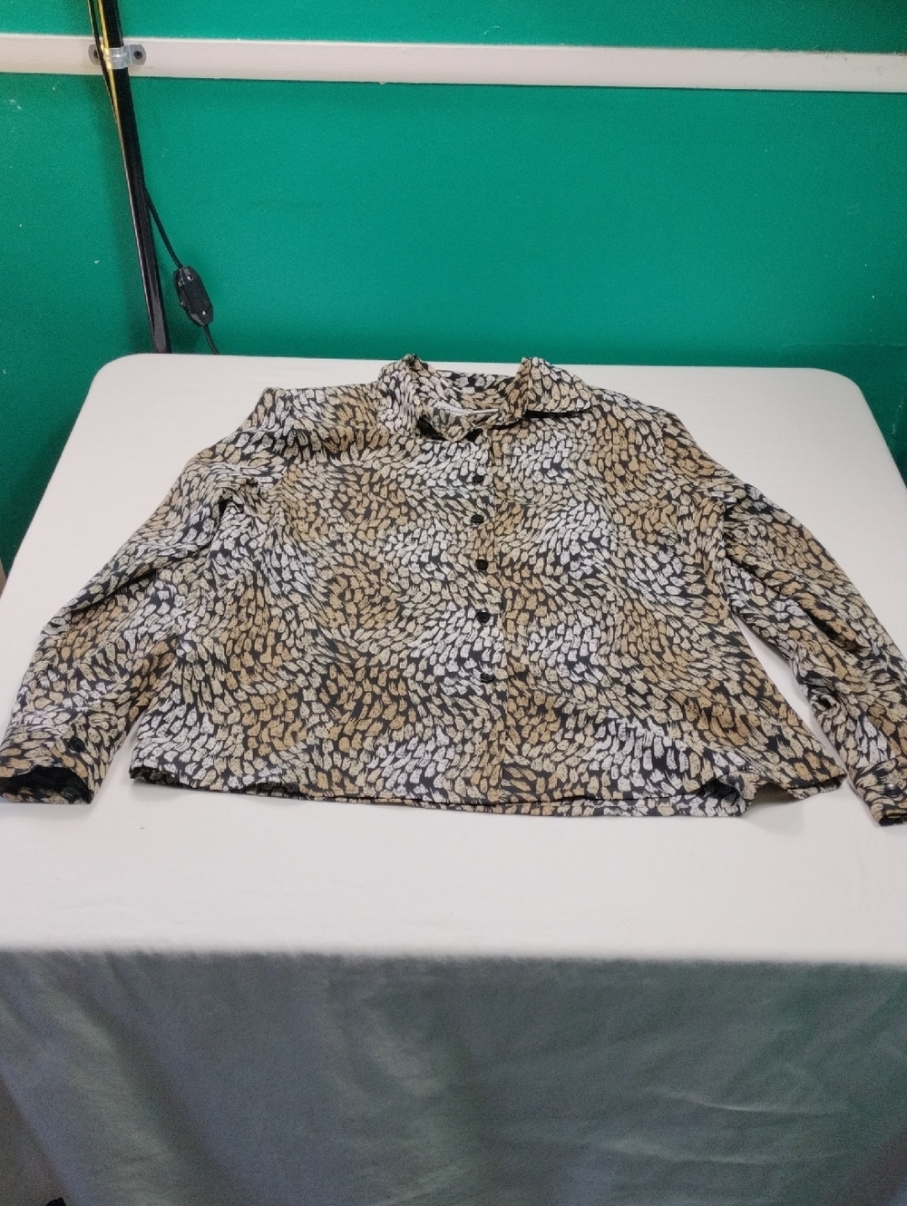 Liz Baker Women's Button-Up  Print Blouse in Black and Tan
